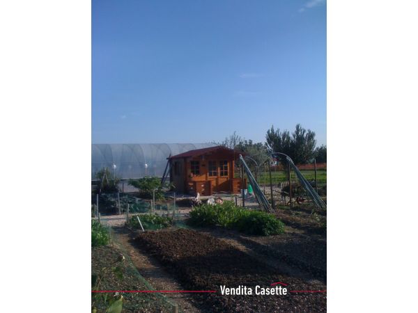 finestra doppia casetta in legno